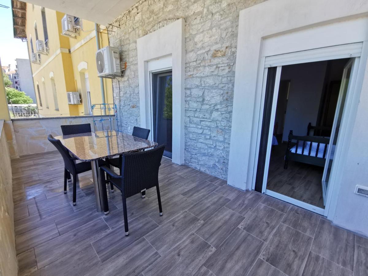 Apartment Damir Pula Bagian luar foto