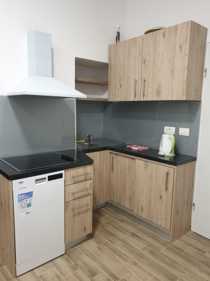 Apartment Damir Pula Bagian luar foto